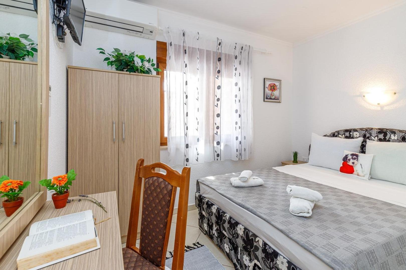 Genoa Rooms Пореч Стая снимка