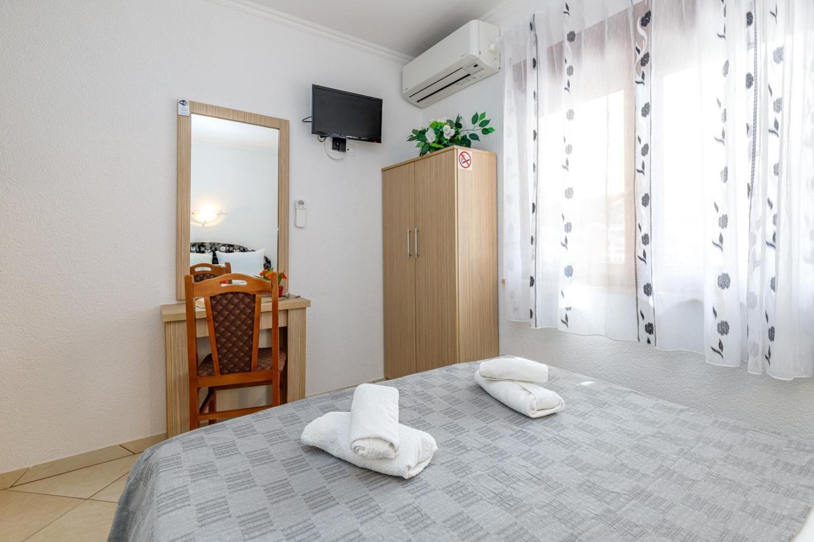 Genoa Rooms Пореч Стая снимка